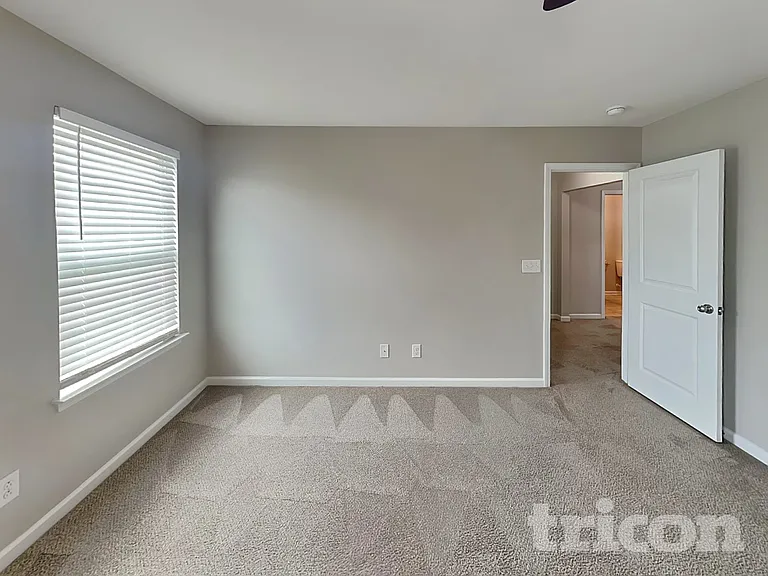 10020 Porta Ferry Dr — Photo 7
