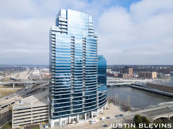 335 Bridge St NW APT 300, Grand Rapids, MI 49504