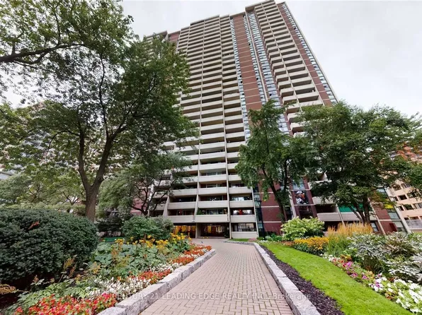 40 Homewood Ave #208, Toronto, ON M4Y 2K2