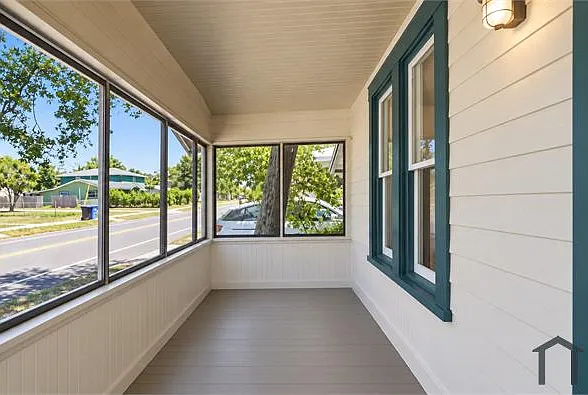 3 bed, 800 sqft, $2,495 — Photo 4