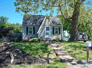 635 Van Winkle Dr, Canton, IL 61520