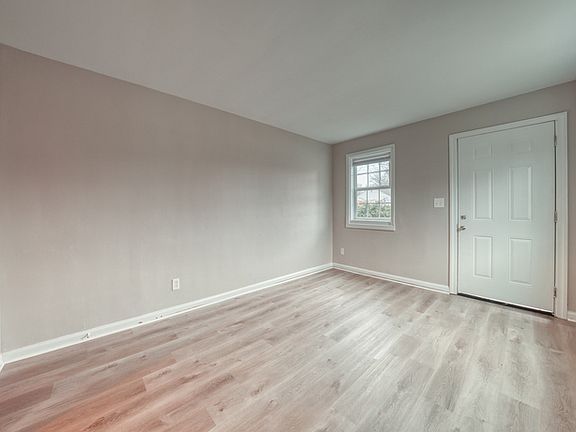 5th image of 1063 Republic Ave