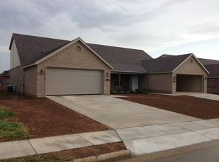 1008 Oak Crossing Dr, Centerton, AR 72719