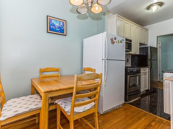 4th image of 35-91 161st St #5L