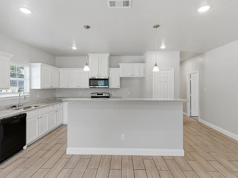 3614 Short St — Photo 4
