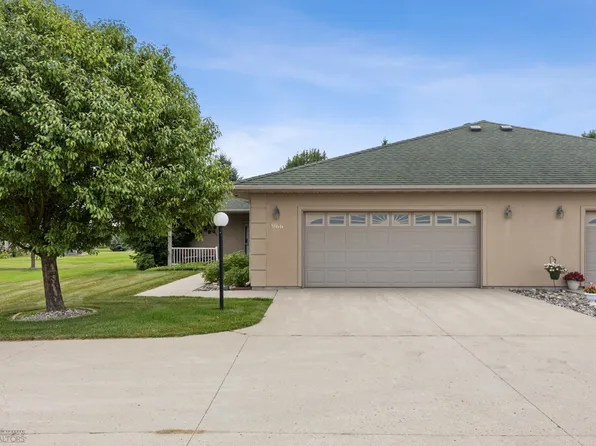 966 33rd St S, Moorhead, MN 56560