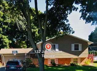 132 Jamestown Ter, Rochester, NY 14615