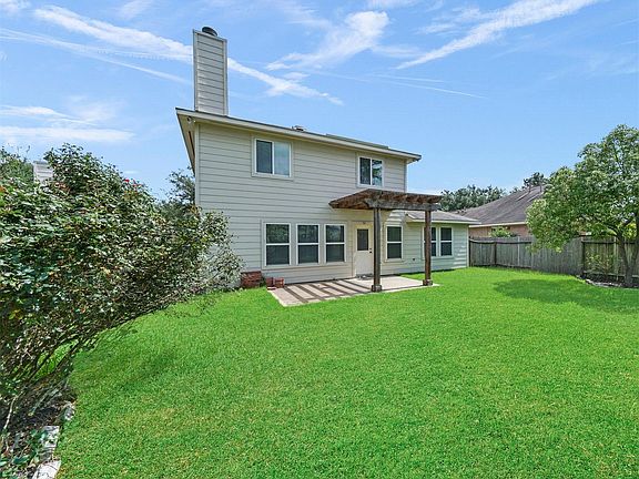 3rd image of 14743 Emerald Cypress Ln