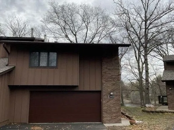 2682 Sumac Rdg, White Bear Lake, MN 55110