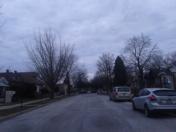 4th image of 10235 S Bensley Ave