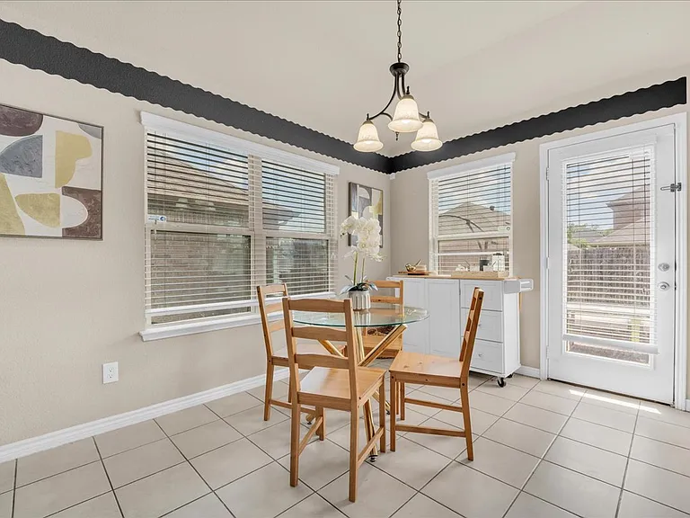1820 Christopher Creek Dr — Photo 14