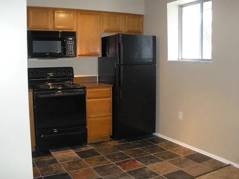 113 3rd St #7 — Photo 2