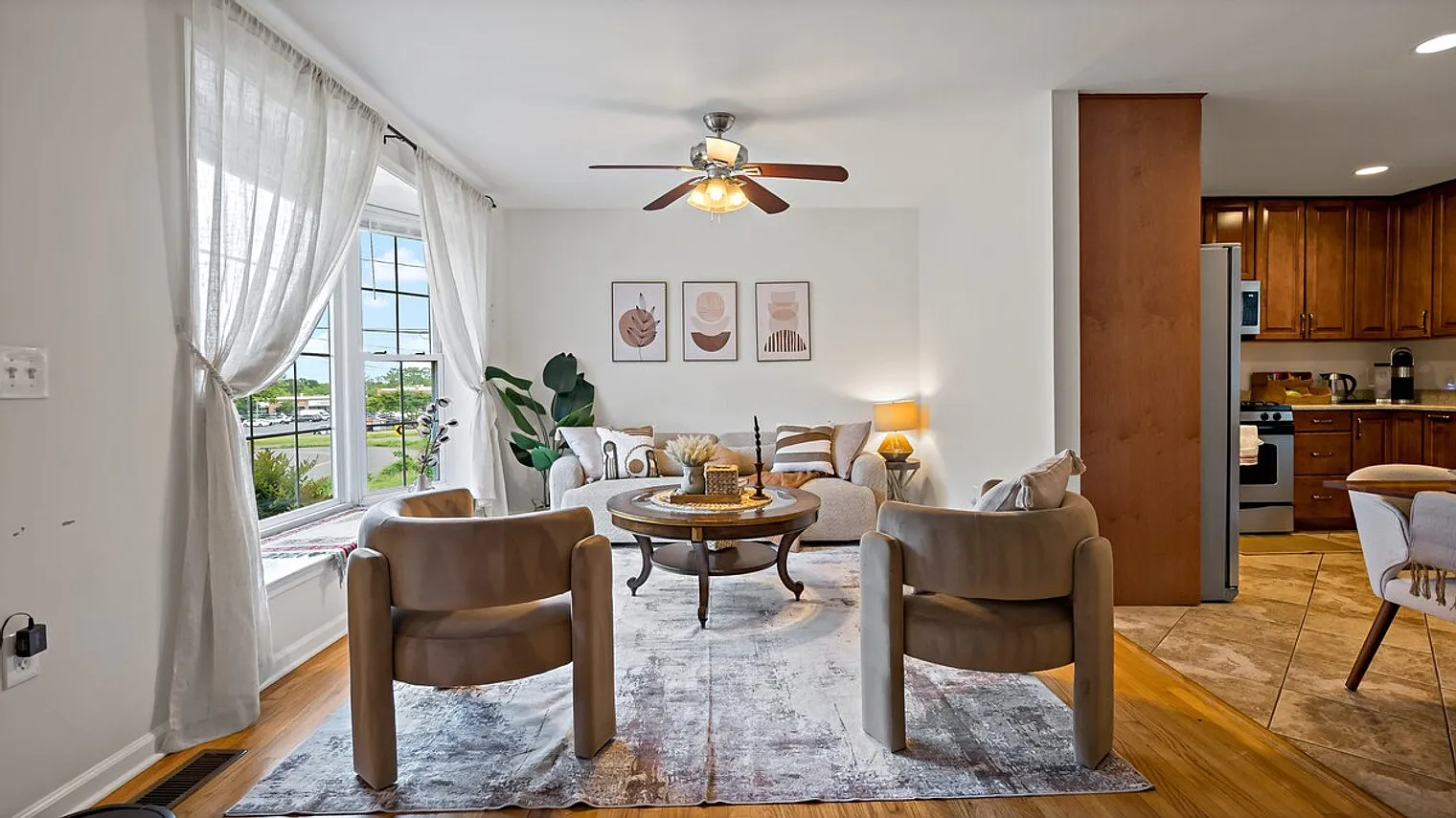4 bed, 3.0 bath, $10,978 — Photo 3