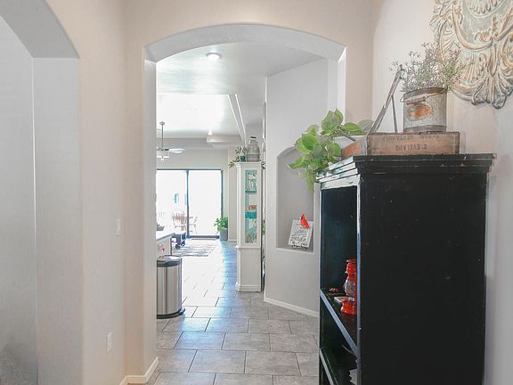 4th image of 5526 Grove Dr