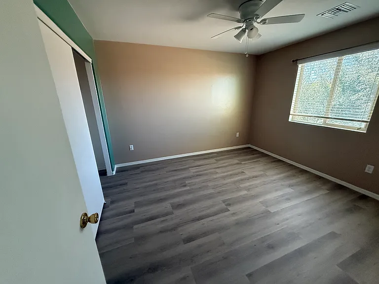 917 W Placita Canalito — Photo 13