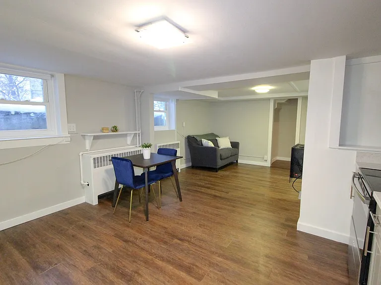 230 Bryant Ave — Photo 10