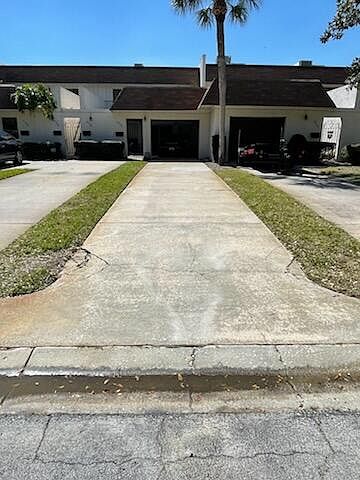 1st image of 2790 Demaret Dr