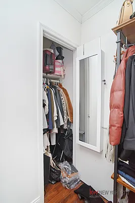 Rented by Keller Williams NYC | media 23