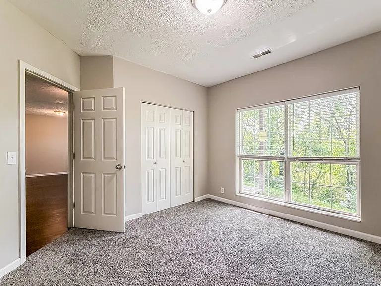 3134 Creekview Ln — Photo 16