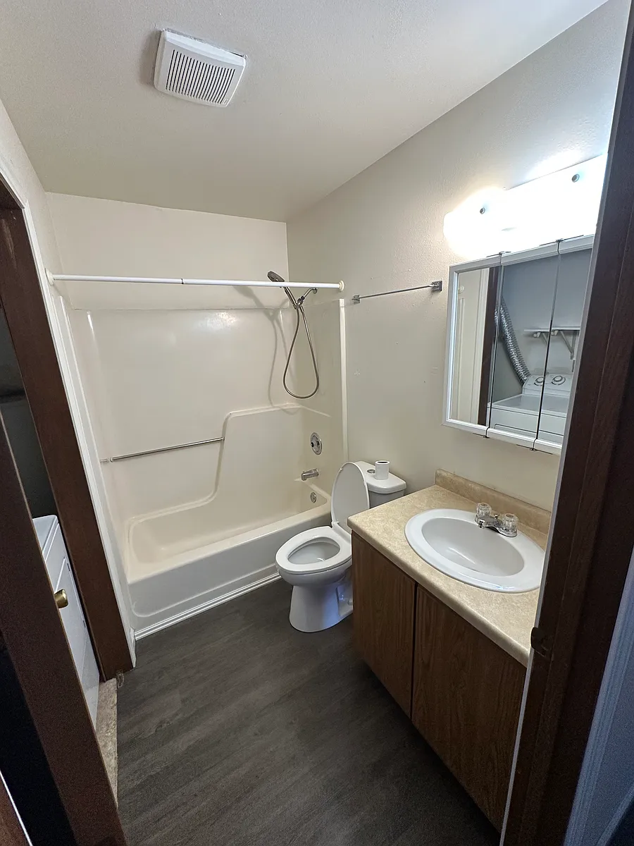 Building Photo - 4521 Fairfax St #4