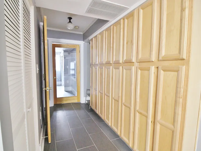35 Hanover Pl NW #B — Photo 5