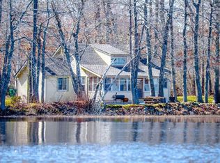 687 Wordens Pond Rd, South Kingstown, RI 02879