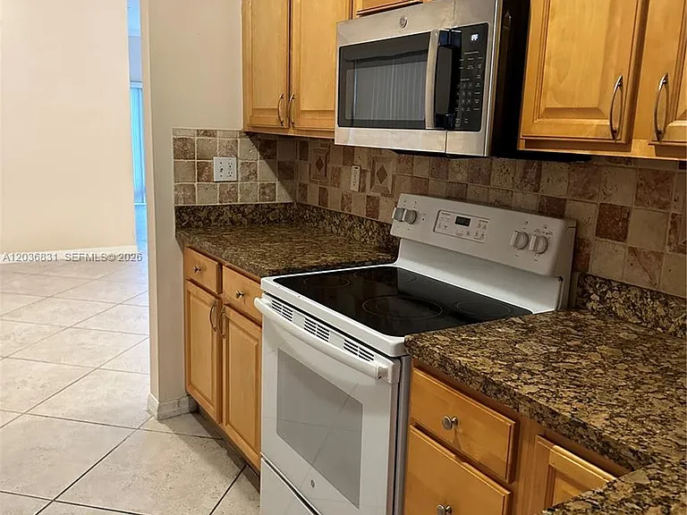 2988 NW 7th Ct — Photo 6