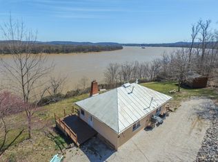 6910 Little Tar Spring Rd, Hawesville, KY 42348