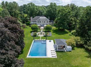 12 Locust Ln, Glen Head, NY 11545