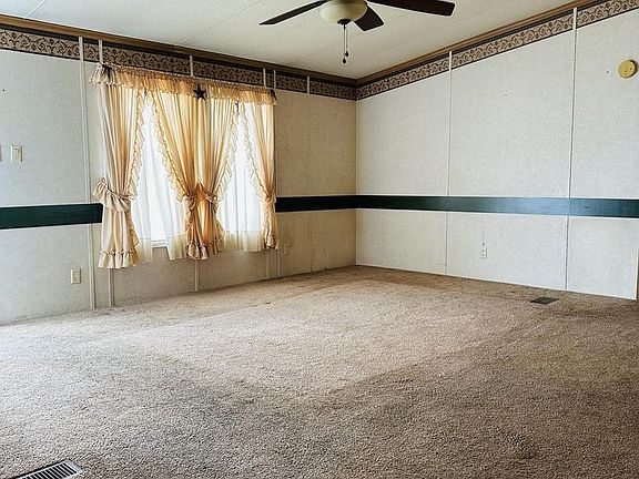 4th image of 16935 Alcott Rd