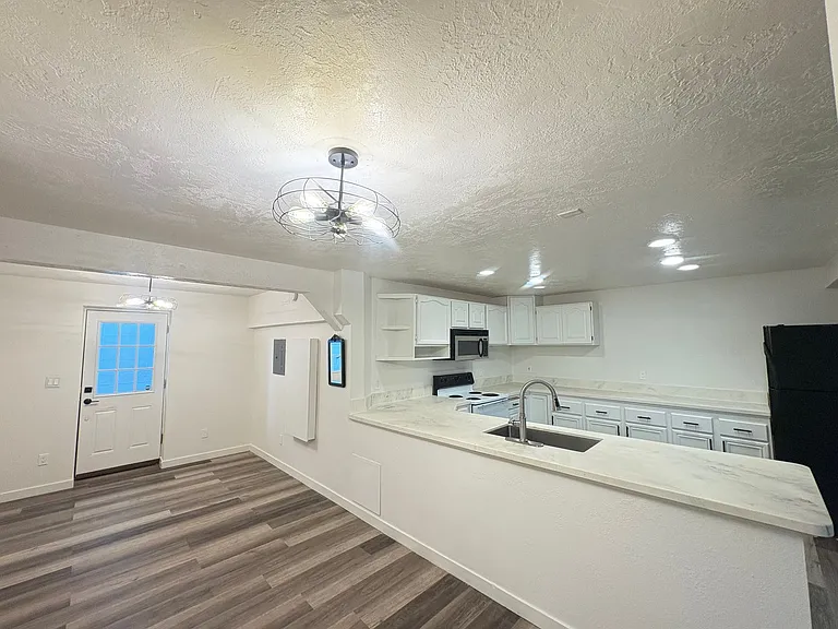 1026 N 1100 W — Photo 9