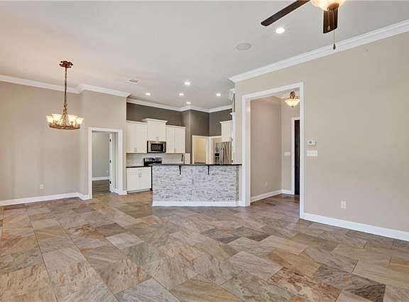 5th image of 865 Capistrano Ct