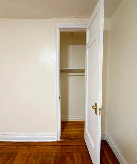 50 E 21st St #1 — Photo 2