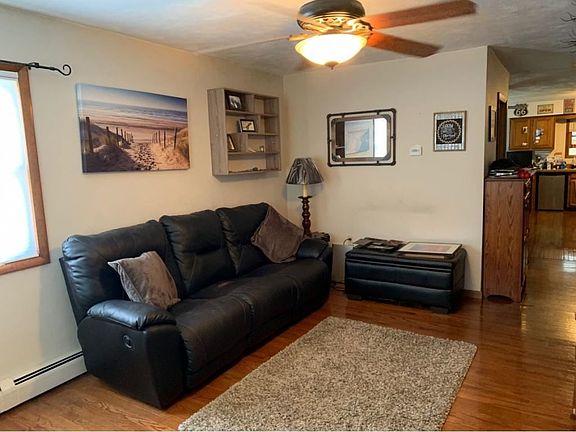 2nd image of 707 Irving Ave