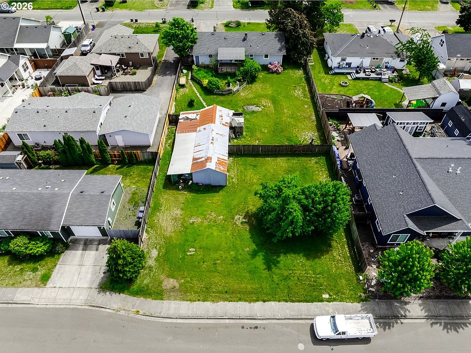 4076 North St, Springfield, OR 97478 | MLS #599073056 | Zillow