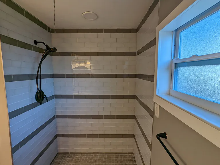 4925 2nd Avenue South - A (House) — Photo 19