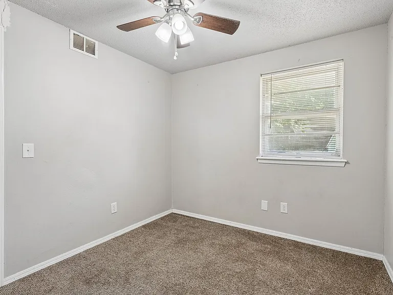 4008 SE 46th St — Photo 26