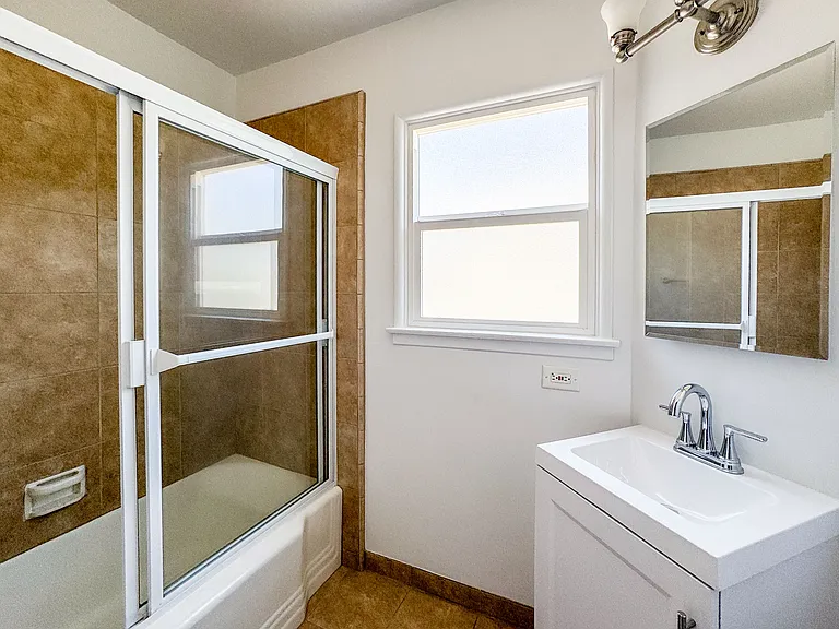 13208 Riverside Dr #1/2 — Photo 8