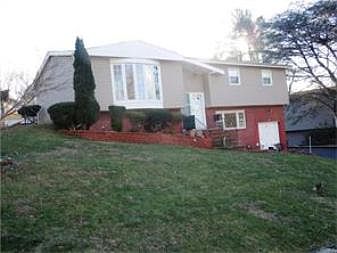 2nd image of 31 Balmoral Cres