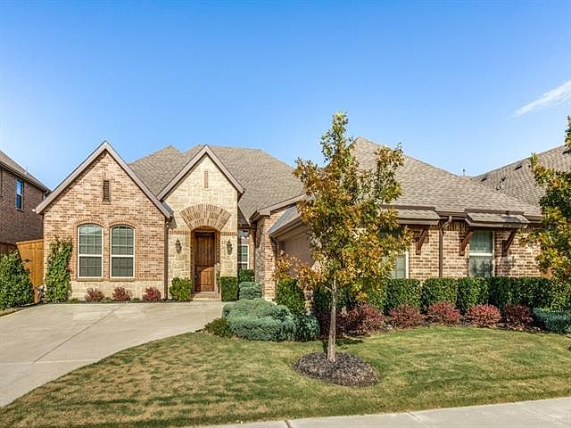 1st image of 752 Caveson Dr