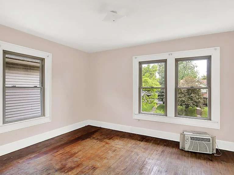628 N Riley Ave — Photo 27