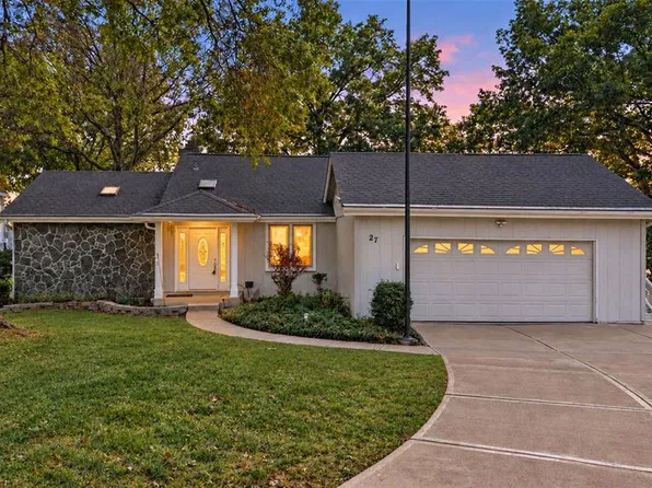 27 Marquette Dr, Lake Saint Louis, MO 63367