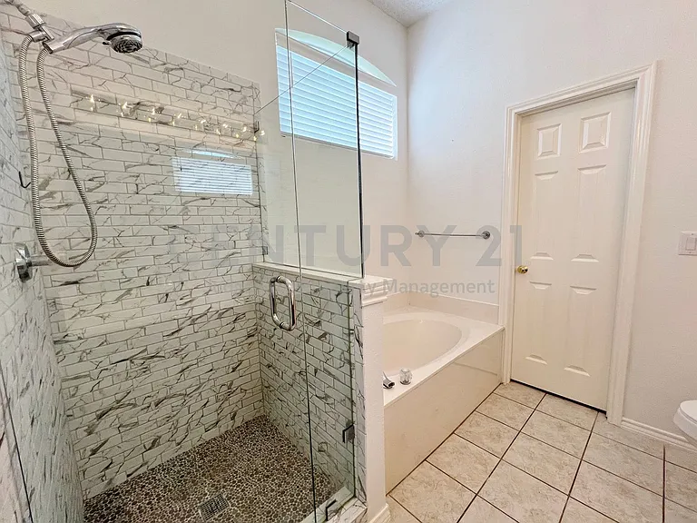 7800 Lancelot Rd — Photo 13