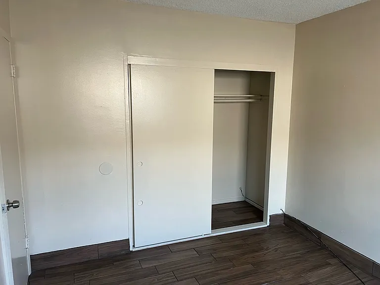944 N Vine Ave #2 — Photo 15