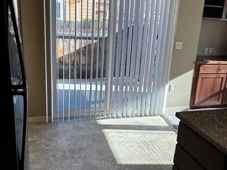 8950 W Shellie Ln — Photo 6
