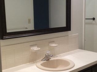 36 Gulf Stream Dr, Reading, PA 19607