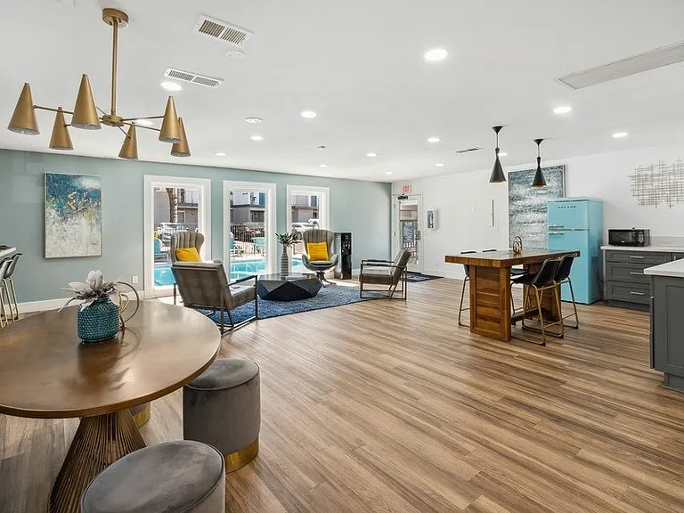 The District Apartment Homes — Photo 15