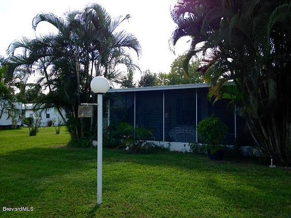 2nd image of 303 Melissa Ln