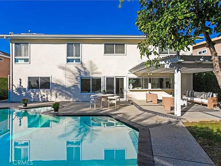 9882 Kings Canyon Dr — Photo 36