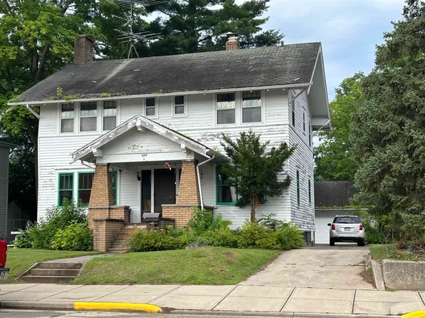 335 S Main St, Shawano, WI 54166